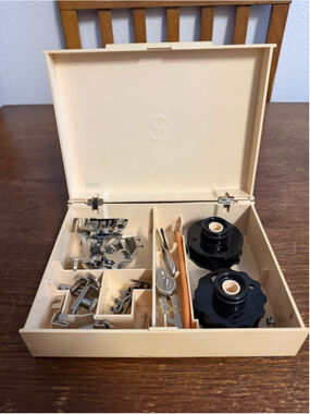 Vintage Singer Sewing Machine Attachment Set Original Accessory Case Presser Fee